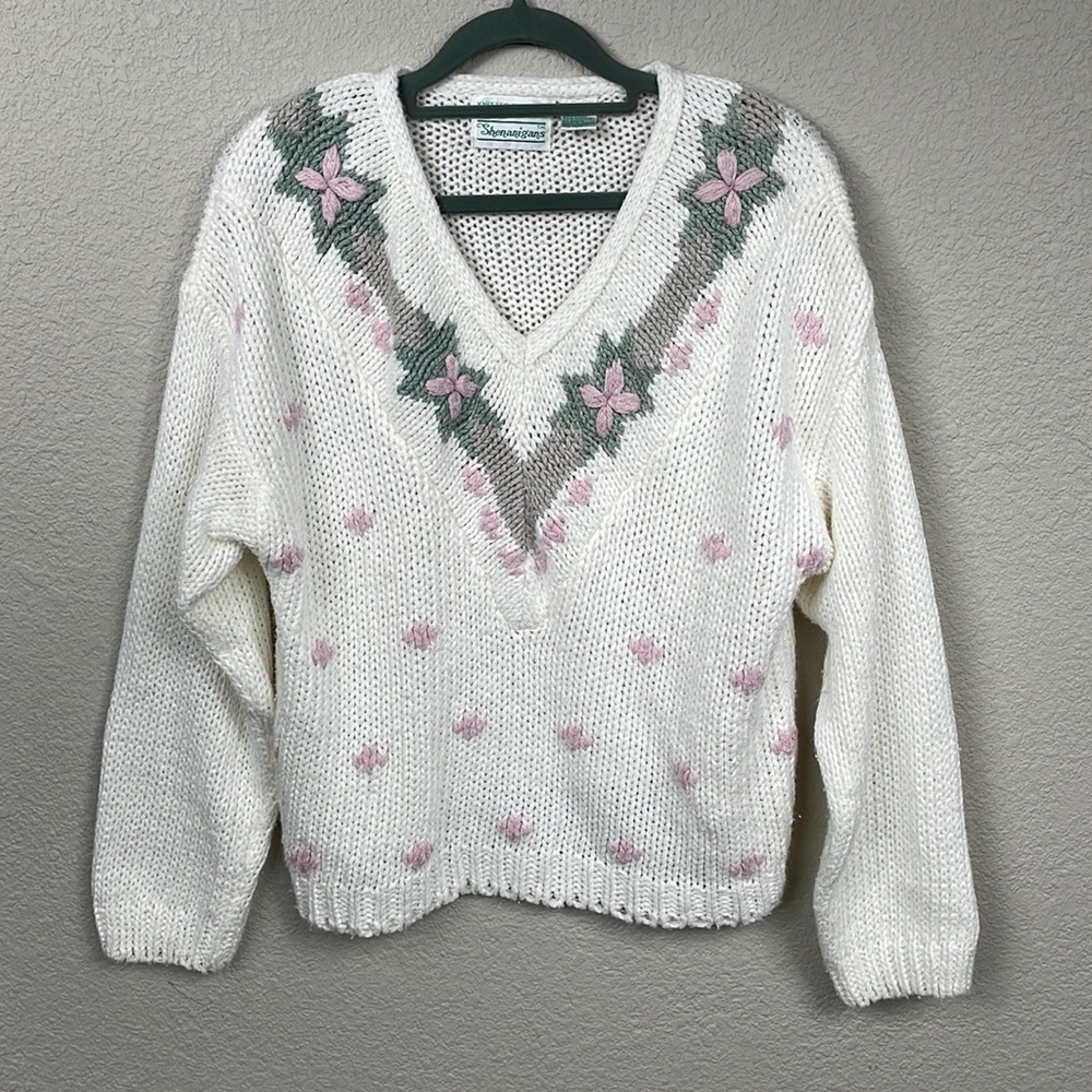Vintage Shenanigans Knitted By Hand V Neck Floral Sweater White Pink Sz L